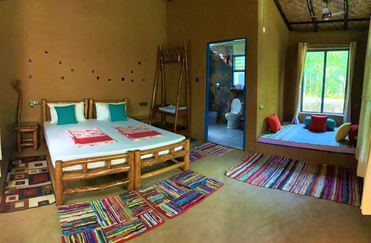 Camp Hornbill Corbett Hotell Rāmnagar Exteriör bild